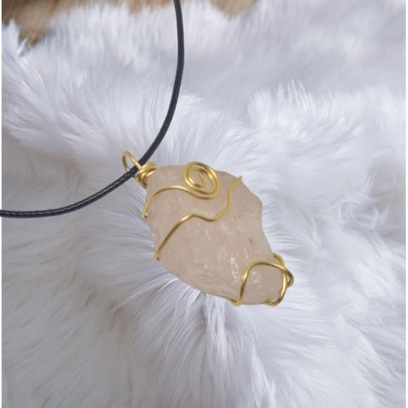 .🎄10/$20. Natural Light Rose Quartzsite Stone Handwired Pendant with Cord Neckl - Picture 2 of 7